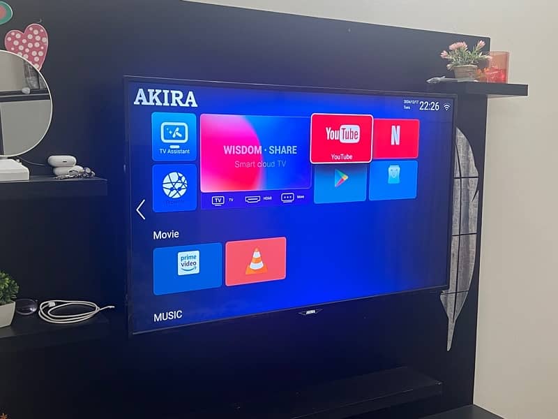 Akira 43 inch SMART LED 5