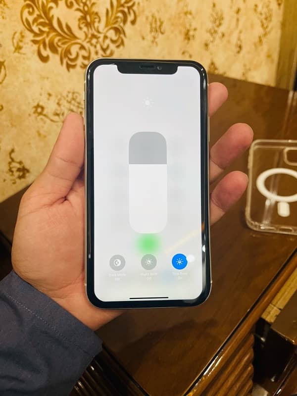 iphone 11 256gb official dual sim pta approved white colour 10