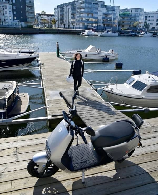 YADEA G5 Electric Scooter 14