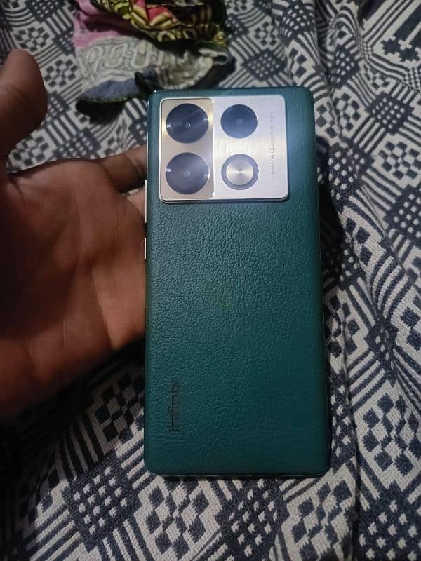 infinix note 40 pro 12gb ram 256gb 4