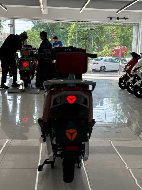 YADEA T5 Electric Scooter Scooty Premium modal 14