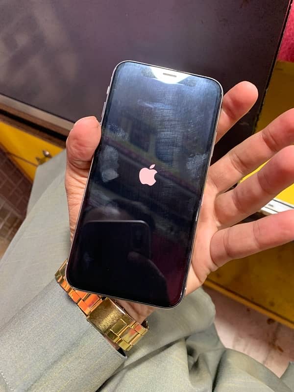 IPHONE XS 64 GB 5