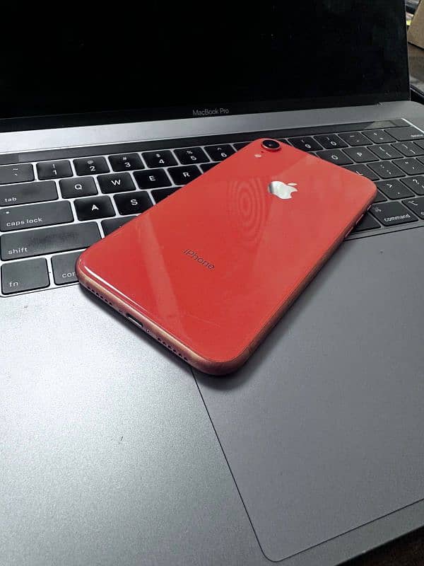 iPhone XR 0