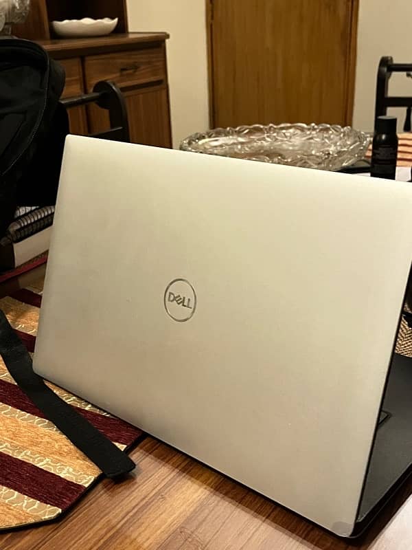 Dell Precision 5530 i7 8th 16/1TB + 4GB Nvidia Graphic Card Laptop 2