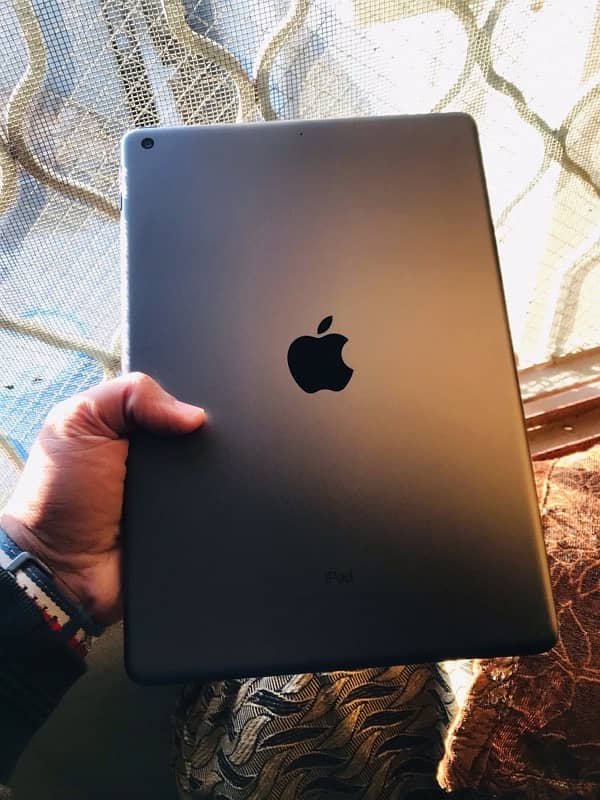 iPad 9th generation 64GB 0