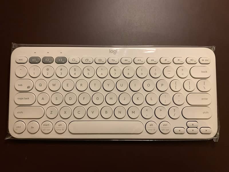 Logitech K380 Bluetooth keyboard brand new in white 2