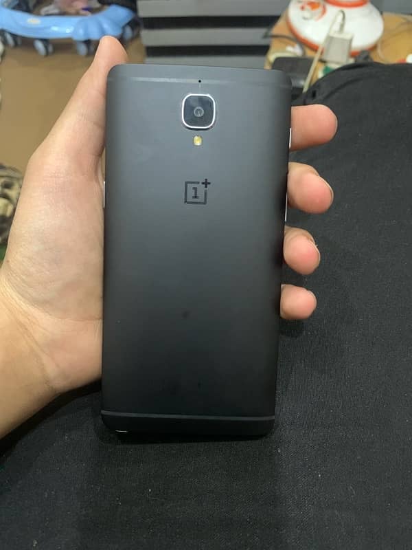 pta prove hai one plus 10/10 condition phone avail in cheap price 0