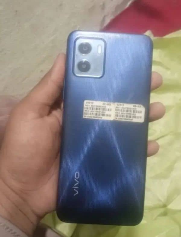 vivo y15c with box and charger 4gb ram and 64 gb memory 0