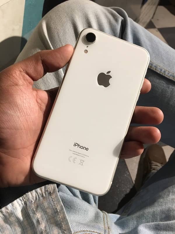 iPhone xr icloud locked 1