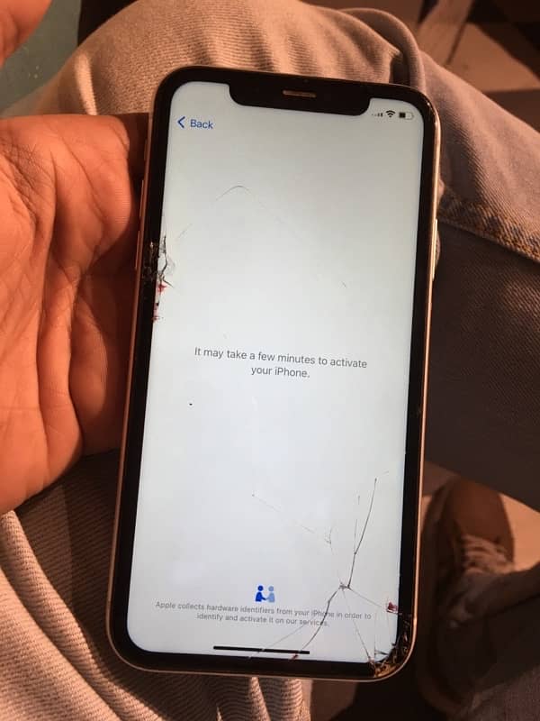 iPhone xr icloud locked 4