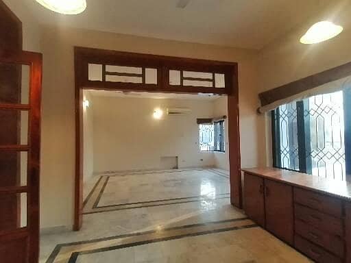 DHA 1 Kanal Ideal Upper Portion With Separate Gate For Rent In Phase 3 2