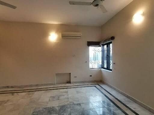 DHA 1 Kanal Ideal Upper Portion With Separate Gate For Rent In Phase 3 6