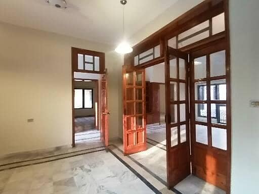 DHA 1 Kanal Ideal Upper Portion With Separate Gate For Rent In Phase 3 9