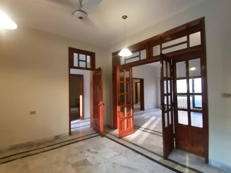 DHA 1 Kanal Ideal Upper Portion With Separate Gate For Rent In Phase 3 20