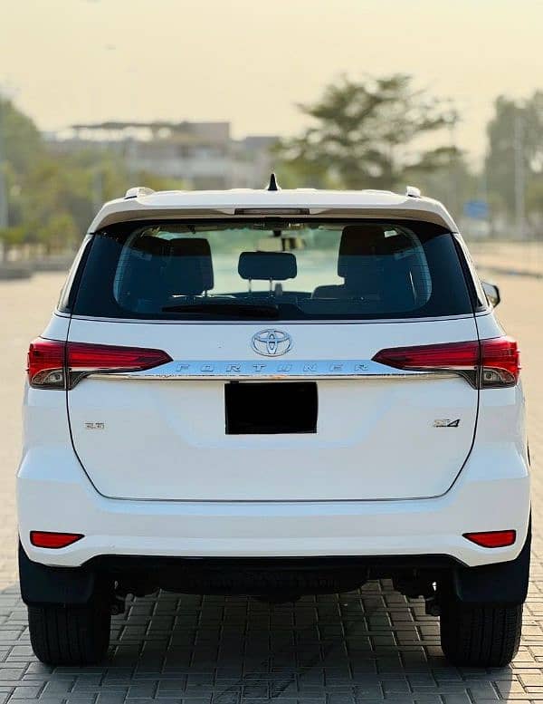 Toyota Fortuner Sigma 2018 10