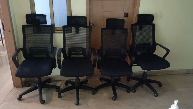 Used Office Executive Chairs (4 Pieces) 3