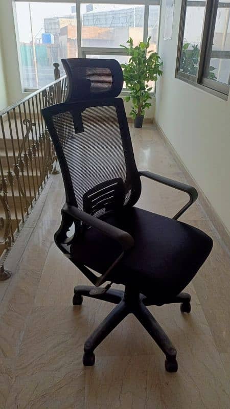 Used Office Executive Chairs (4 Pieces) 6