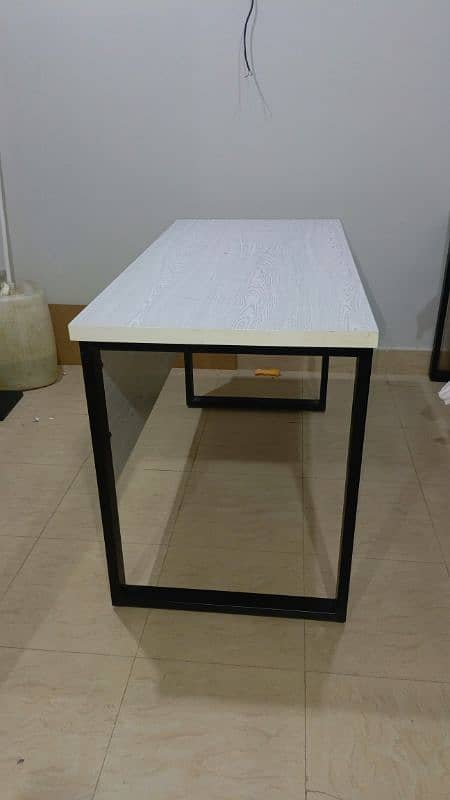 Used Office Executive Table/ computer table (4 Pieces) 9