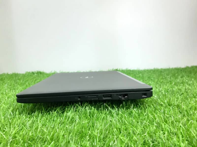 Dell Latitude 7280 Laptop | Core i5 7th Gen | 8GB Ram | 256GB SSD 3