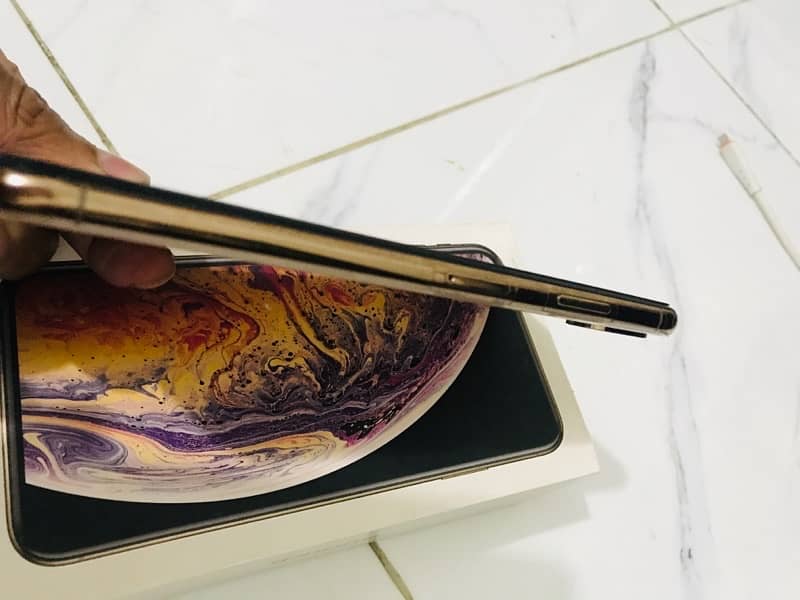 IPHONE XS MAX | 64 GB | PTA APPROVED | GOLDEN COLOR 4