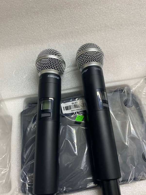 SHURE WIRELESS MICROPHONES SYSTEM 1