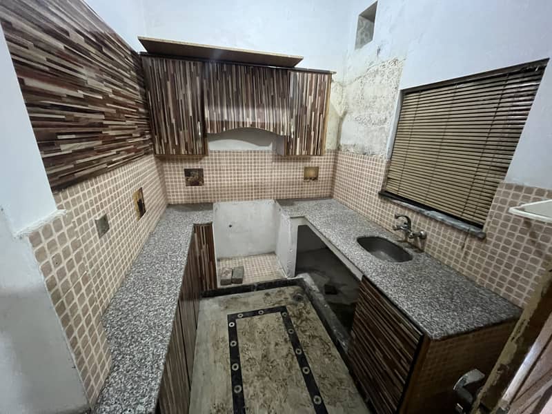 1 Kanal Double Unit House For Rent In Wapda Town. 14