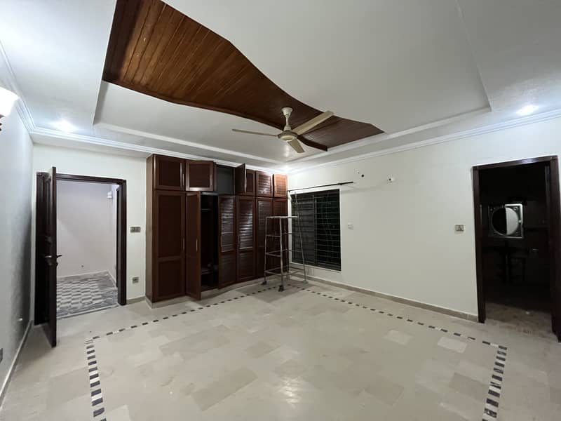 1 Kanal Double Unit House For Rent In Wapda Town. 21