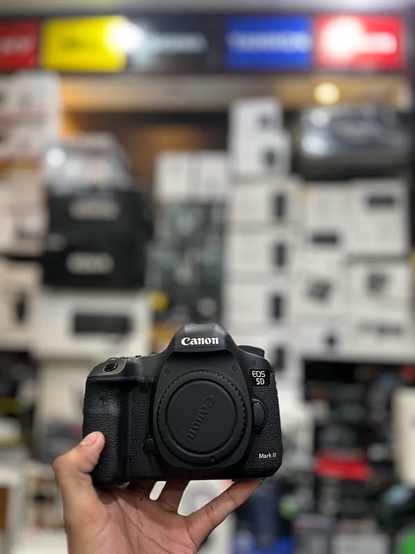 Canon 5D Mark III Body Only 0