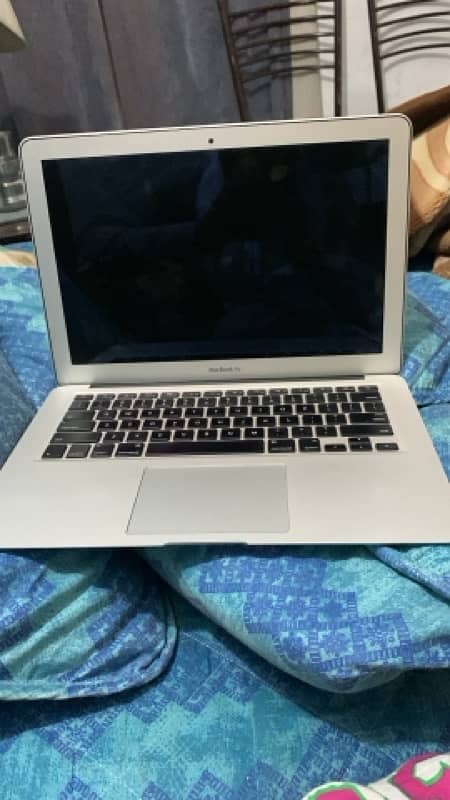 MacBook Air 2012 - 8GB RAM, 128GB SSD, 65W Charger, 1.5h Battery Bckup 2