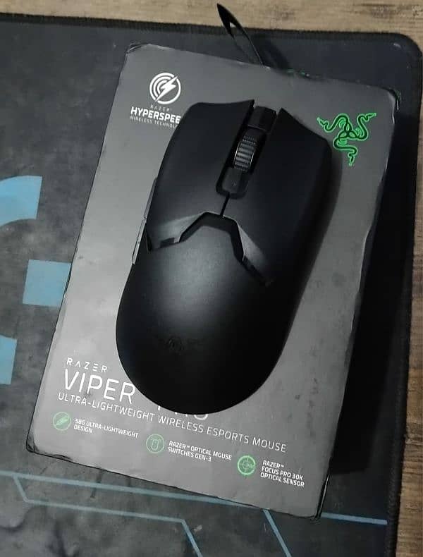 razer viper V2 pro with box and all accessories 2