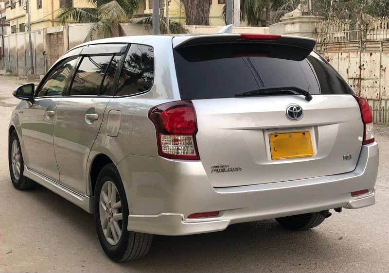 Toyota Corolla Fielder Hybrid 2014 8