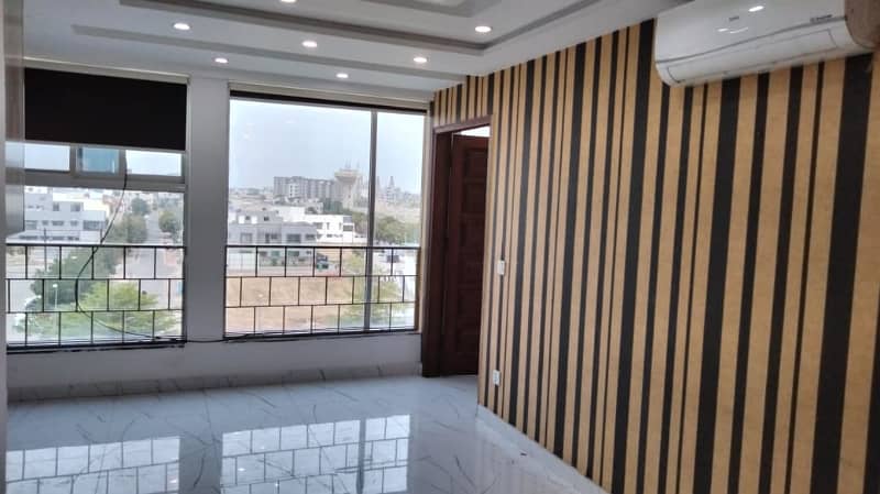 One Bedroom Luxury Semi Furnished Apartment For Rent 3