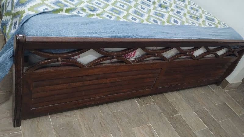 wood double bed 3