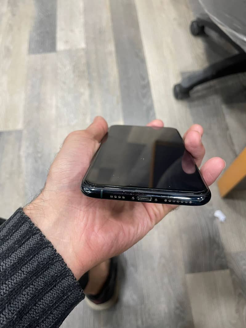 Apple iPhone 11 Pro Max Midnight Green 256GB JV 5