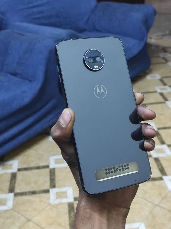 Moto Z3 3