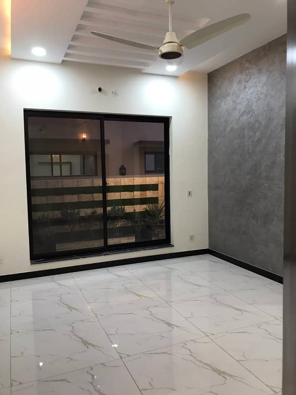 10 Marla House For Sale In Chambelli Block Bahria Town Lahore 11