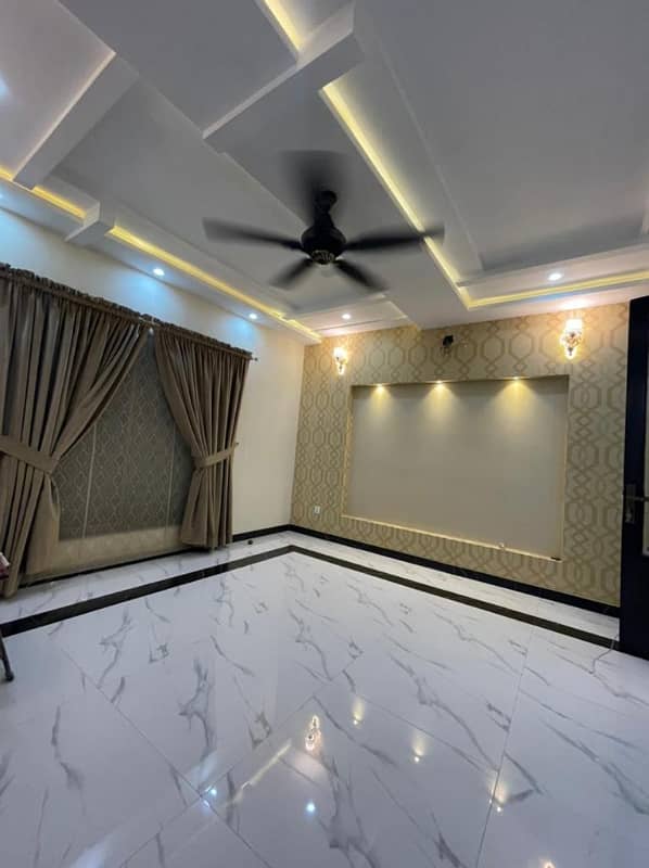 8 Marla House For Sale In Umar Block Bahria Town Lahore 13