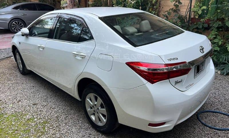 Toyota Altis Grande 2015 5