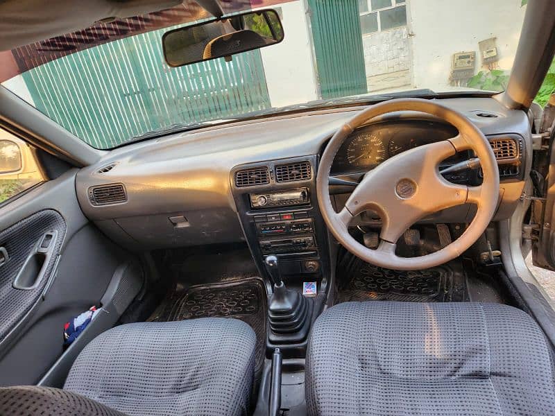 Nissan Sunny 1993 9