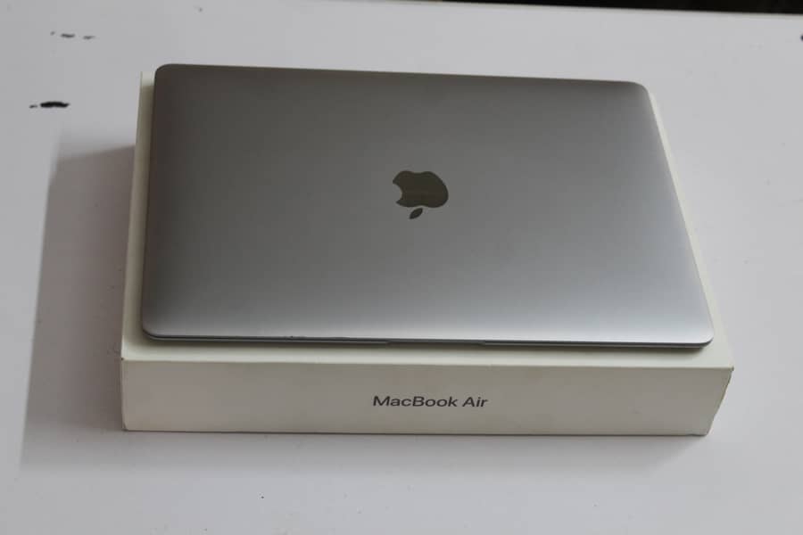 Macbook Air 2018 Retina Display 0