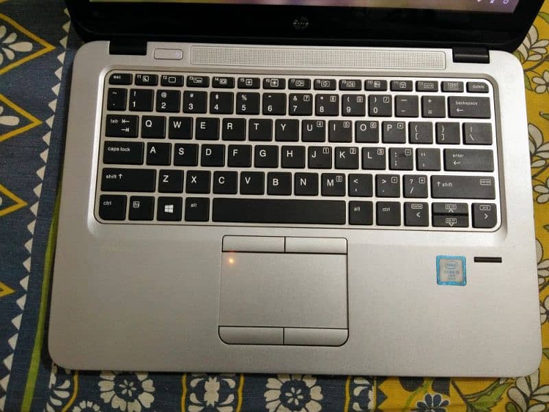 HP ELITEBOOK 820 G3 TOUCHSCREEN USA IMPORT 7