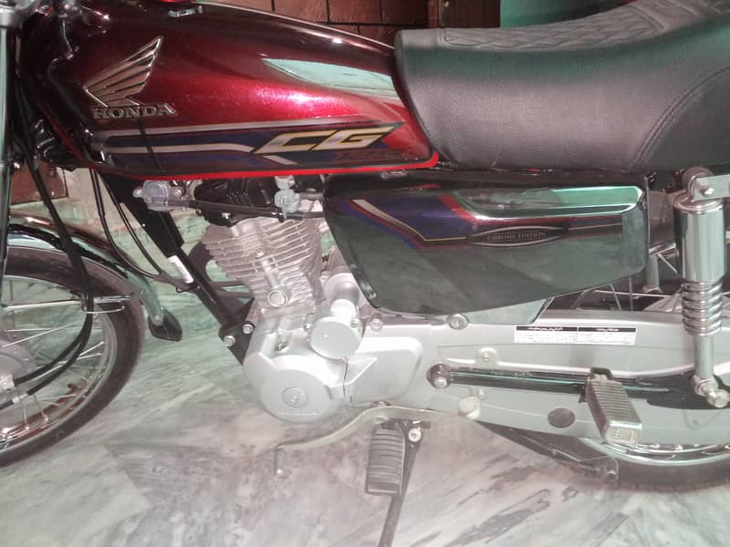 2024-Self-Starter Honda CG 125 Special Edition 2024 9