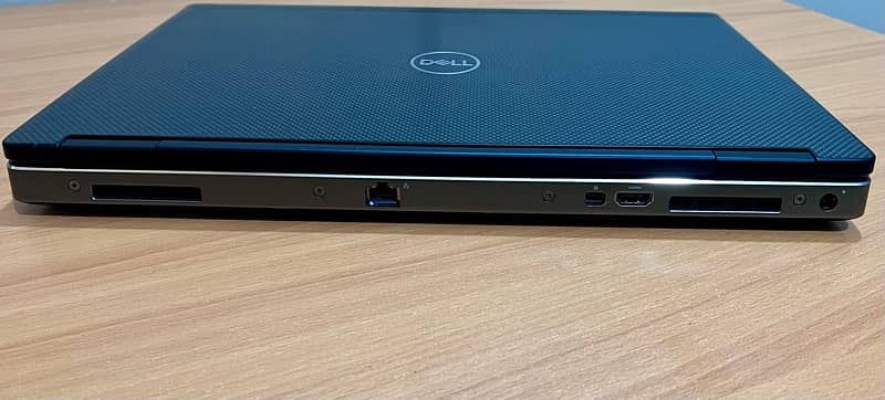 Dell precision 7530 i7 8th Generation 4