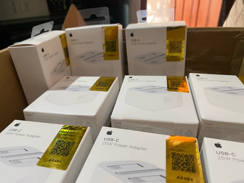 IPHONE CHARGERS GENUINE 1