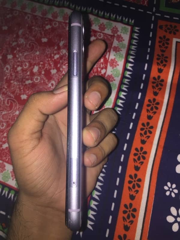 iPhone 11 64GB NON PTA 2