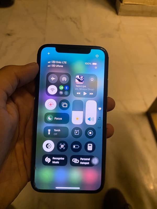 iPhone xs Genuine 2