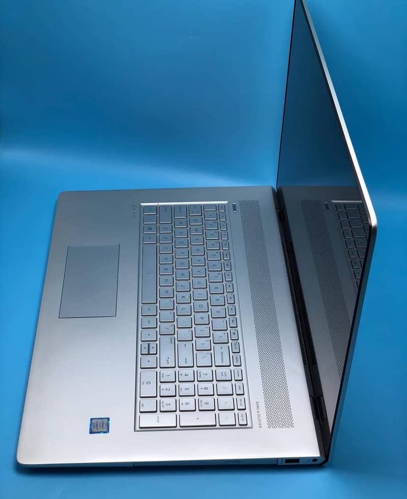 HP Envy 17 7th Gen new LOGO Touch Screen with NVIDIA Graphics Card 2GB 1