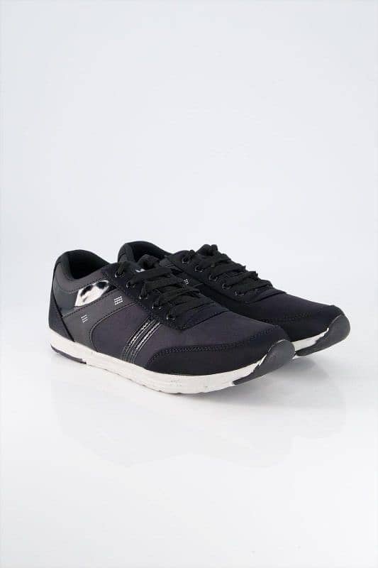 Men joggers & comfortable shoes 0