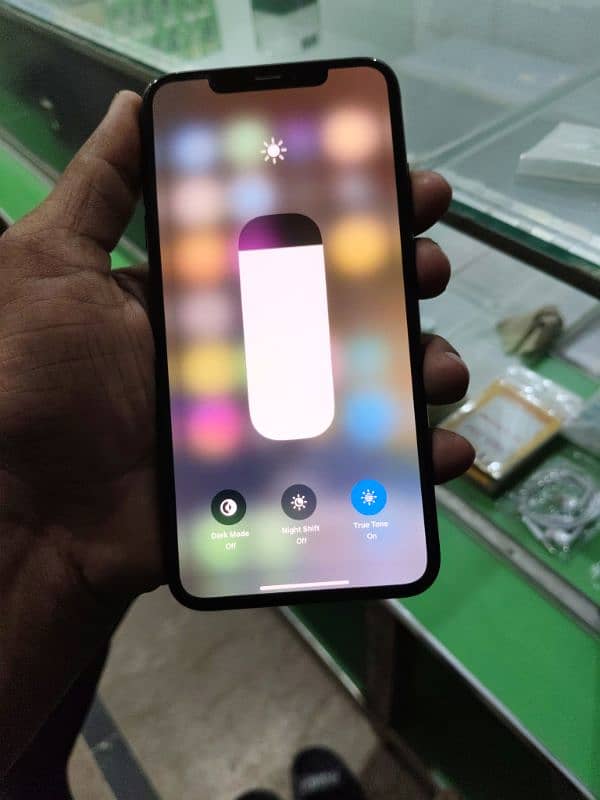 iphone xs max pta approved  condition 9/10 1