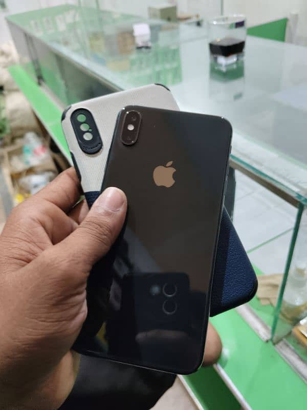 iphone xs max pta approved  condition 9/10 2